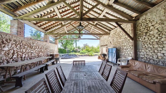 Image No.28-9 Bed House for sale