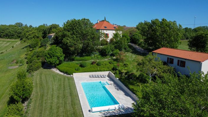 Image No.4-9 Bed House for sale