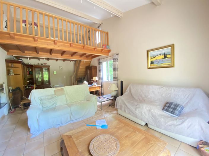 Image No.8-2 Bed House for sale