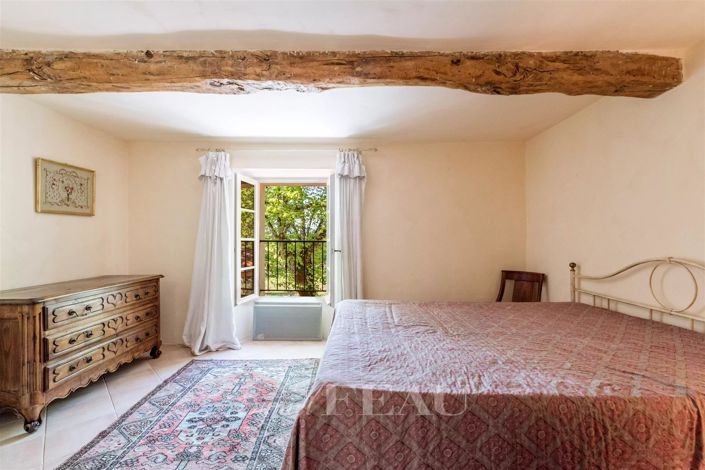 Image No.9-5 Bed House for sale