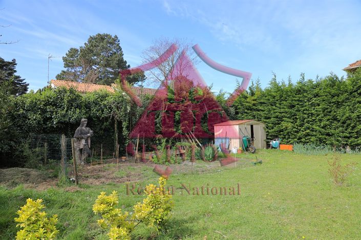 Image No.20-4 Bed House for sale