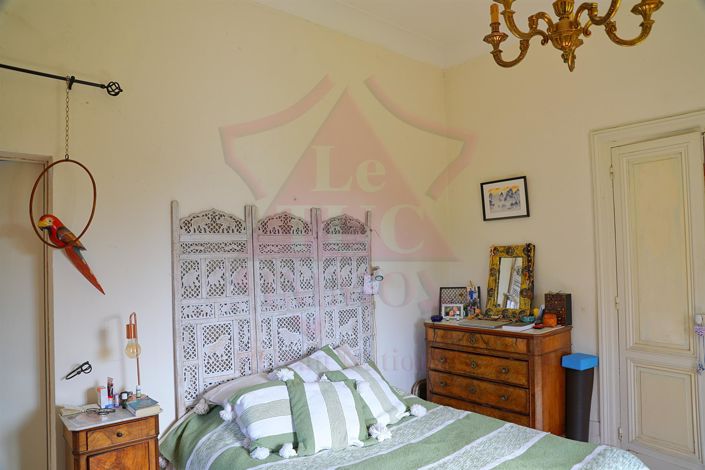 Image No.6-4 Bed House for sale