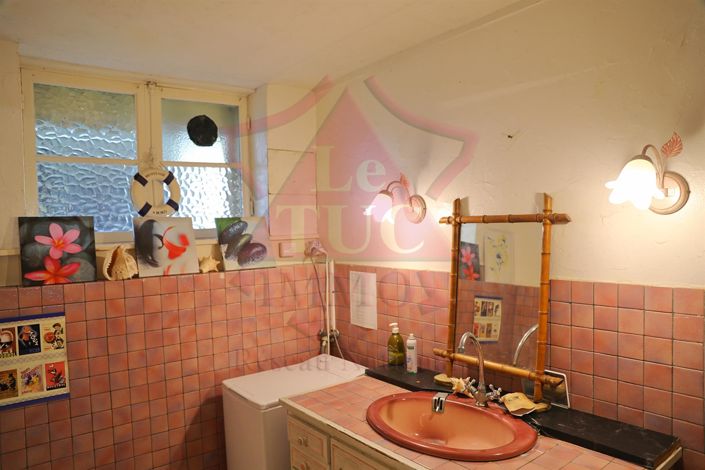 Image No.8-4 Bed House for sale