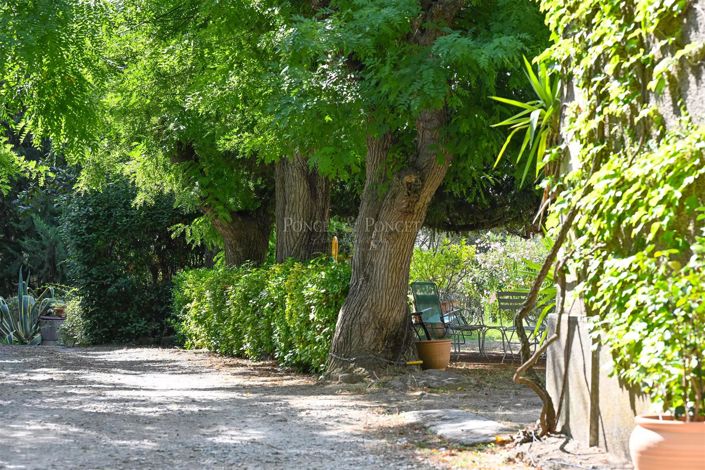 Image No.8-6 Bed House for sale