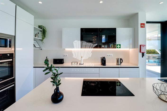 Image No.23-5 Bed House for sale