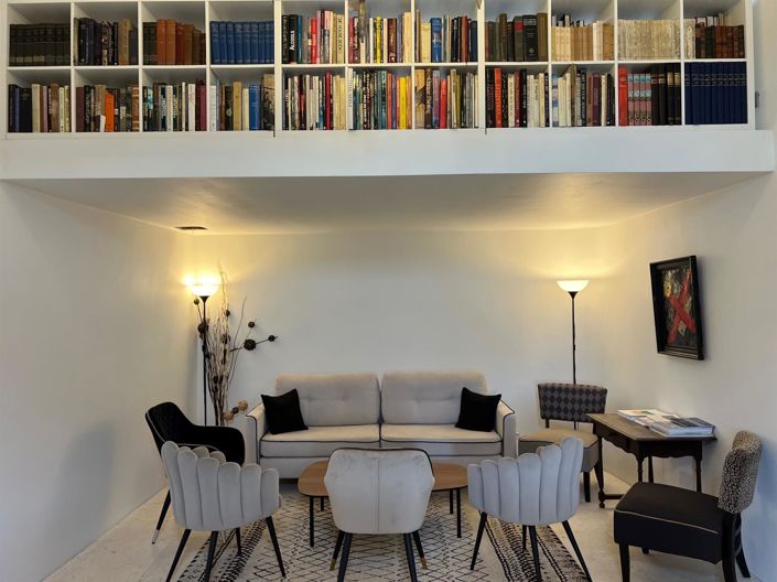 Image No.23-5 Bed House for sale