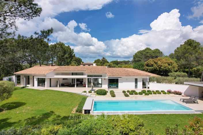 Image No.1-5 Bed House for sale