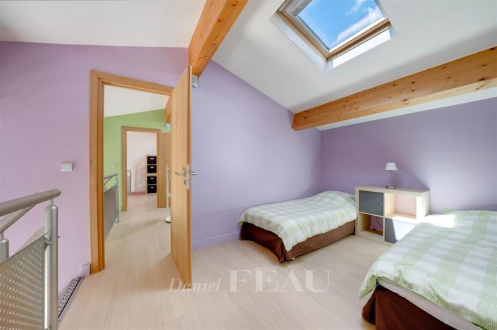 Image No.14-5 Bed House for sale