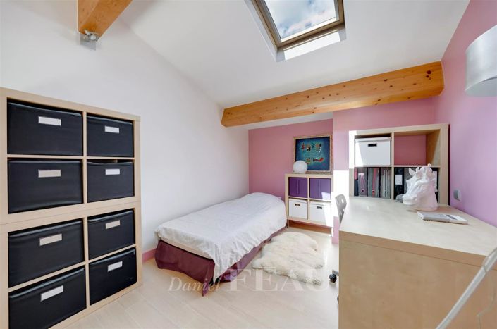 Image No.15-5 Bed House for sale