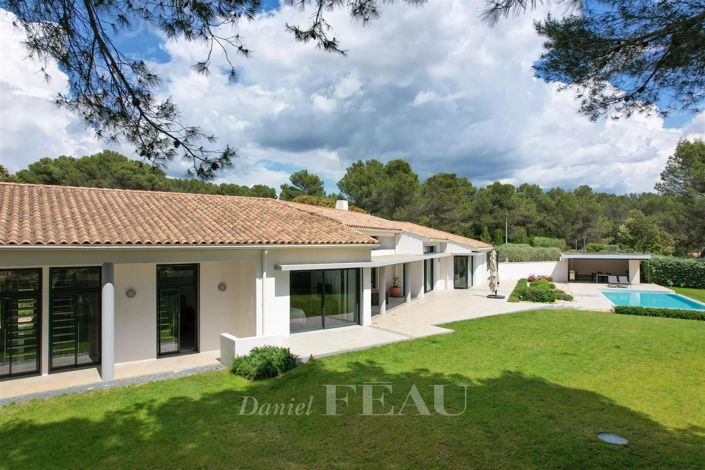 Image No.5-5 Bed House for sale