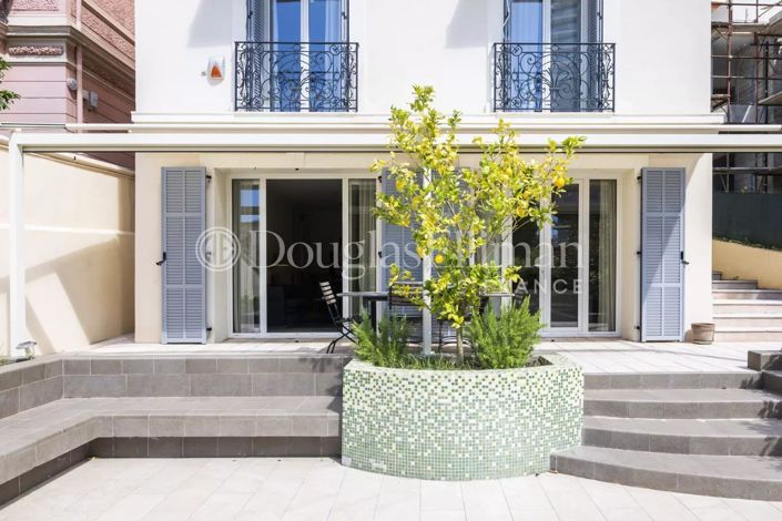 Image No.2-5 Bed House for sale