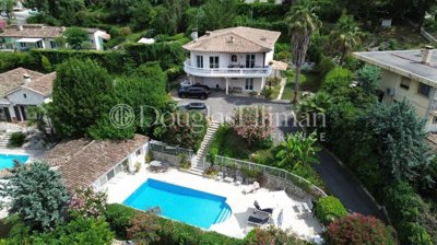 6 Bed House for sale