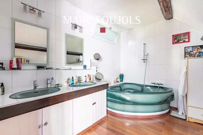 Image No.16-House for sale