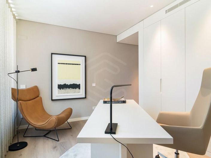 Image No.37-3 Bed Apartment for sale