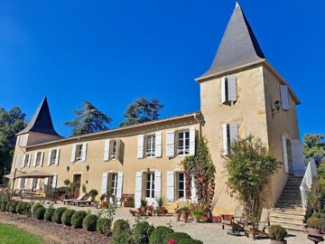 11 Bed Property for sale