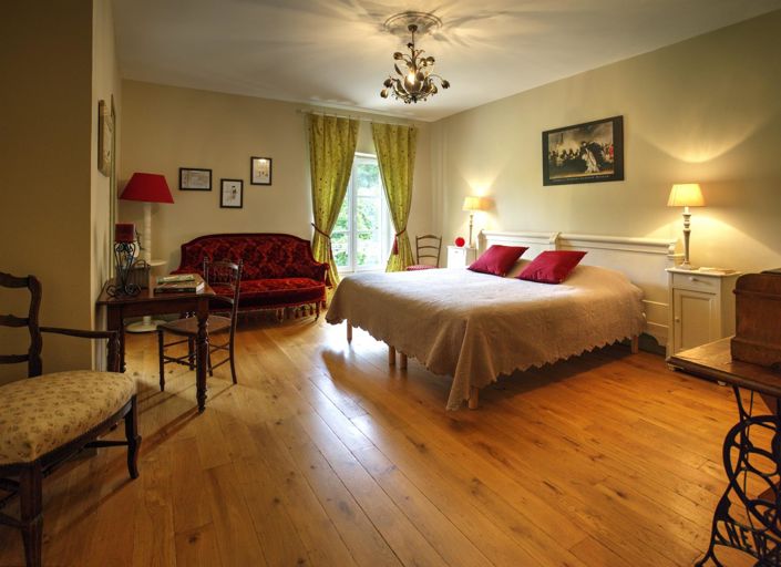 Image No.18-11 Bed Property for sale