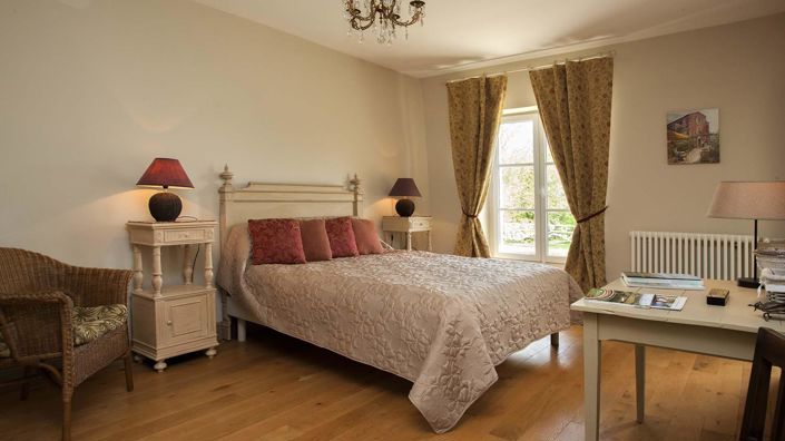 Image No.19-11 Bed Property for sale