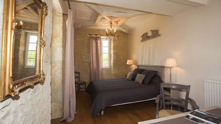 Image No.20-11 Bed Property for sale