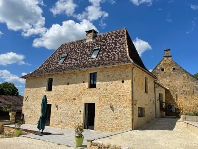 Image No.1-4 Bed House for sale