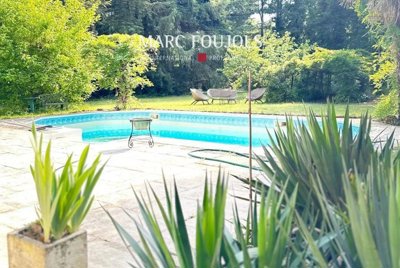 1 - Lamorlaye, House