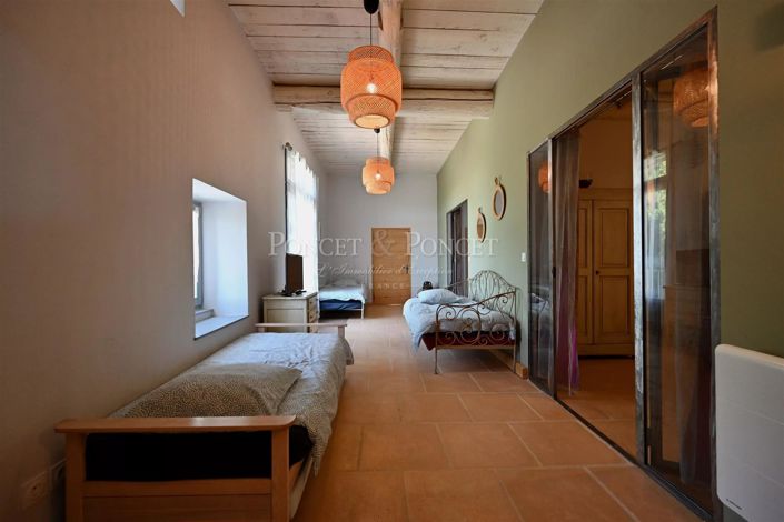 Image No.37-12 Bed House for sale