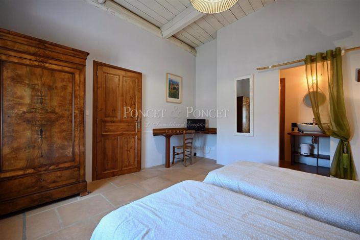 Image No.43-12 Bed House for sale
