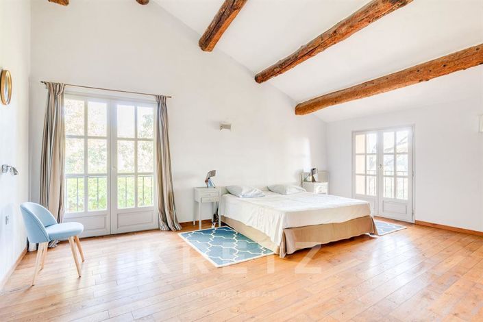 Image No.12-8 Bed House for sale