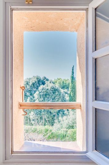 Image No.14-8 Bed House for sale