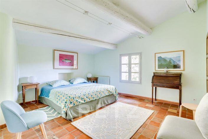 Image No.16-8 Bed House for sale