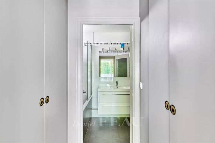 Image No.14-3 Bed Apartment for sale