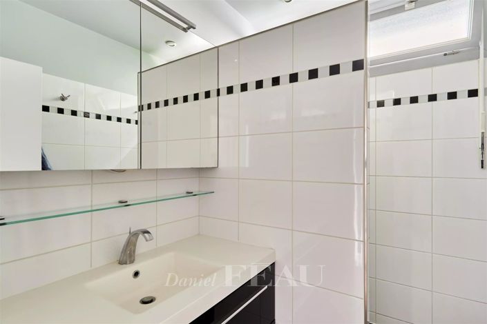 Image No.18-3 Bed Apartment for sale