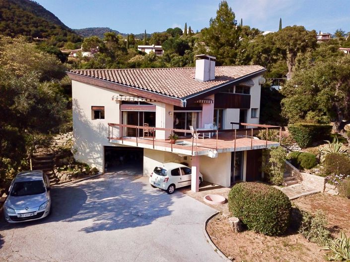 Image No.14-3 Bed House for sale