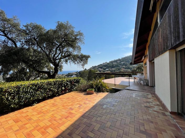 Image No.16-3 Bed House for sale