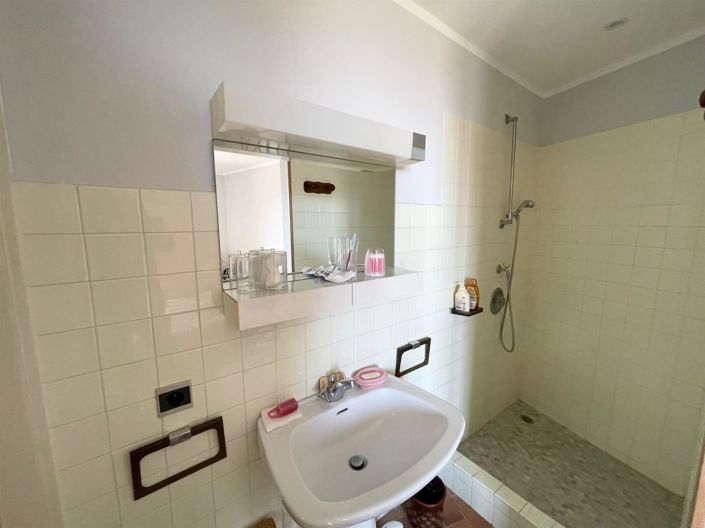 Image No.27-3 Bed House for sale