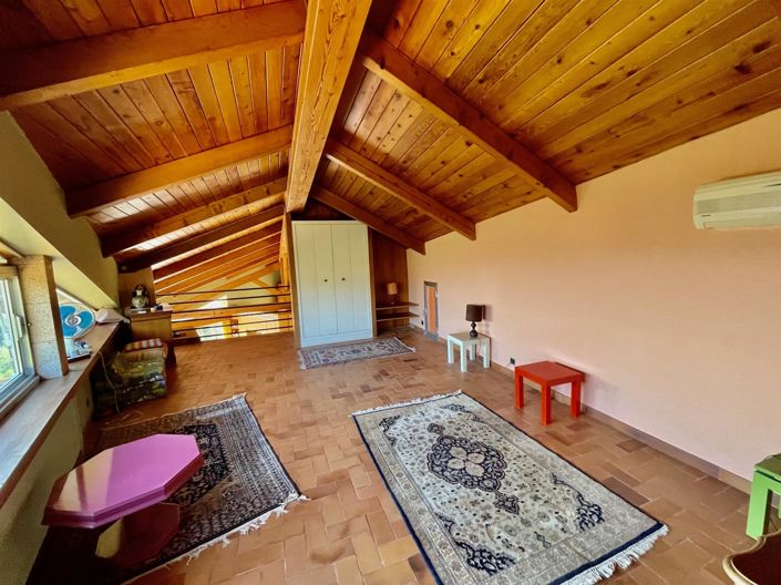 Image No.6-3 Bed House for sale