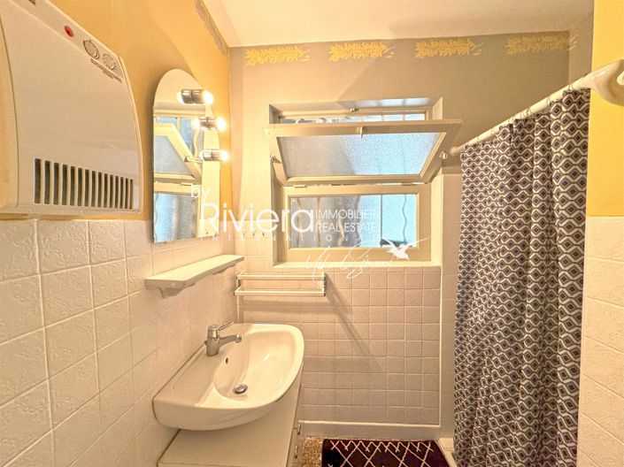 Image No.21-4 Bed House for sale