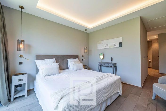 Image No.13-5 Bed House for sale