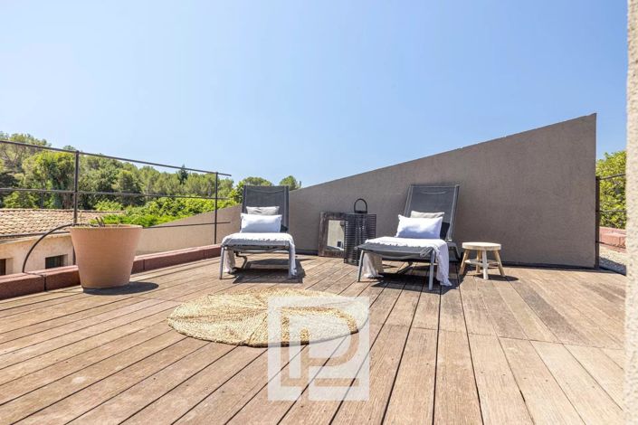 Image No.24-5 Bed House for sale