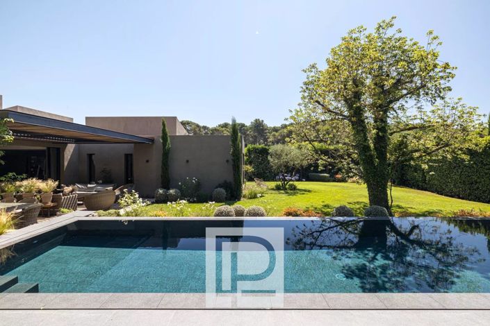 Image No.4-5 Bed House for sale