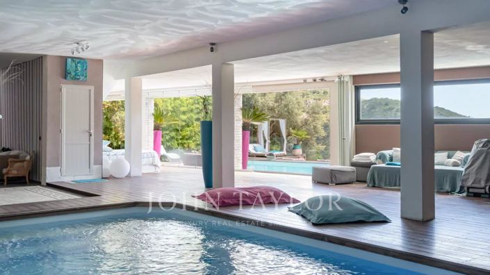 Image No.14-7 Bed House for sale