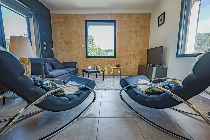 Image No.15-5 Bed House for sale