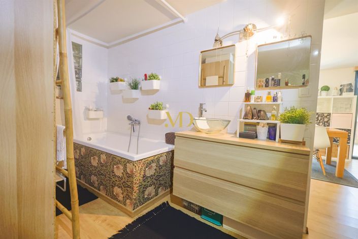 Image No.32-5 Bed House for sale