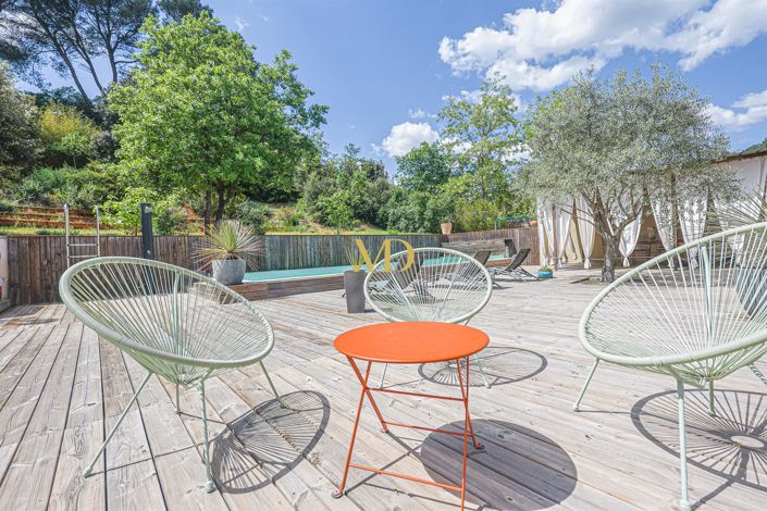 Image No.5-5 Bed House for sale