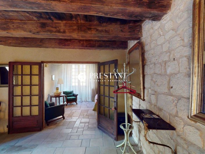 Image No.11-5 Bed Property for sale