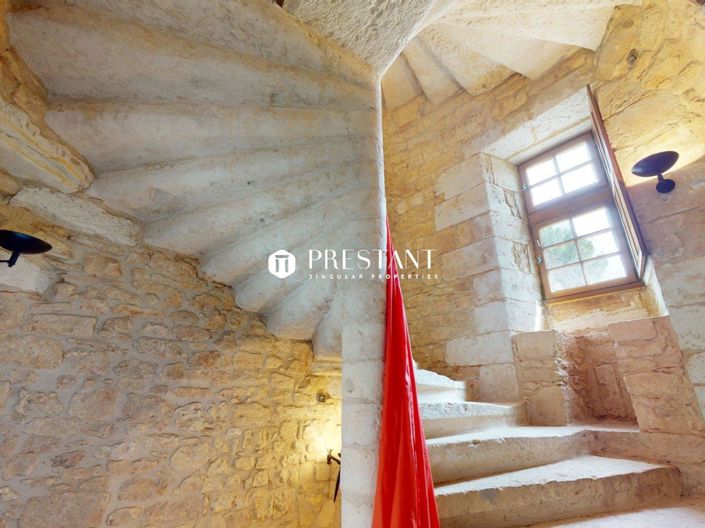 Image No.6-5 Bed Property for sale