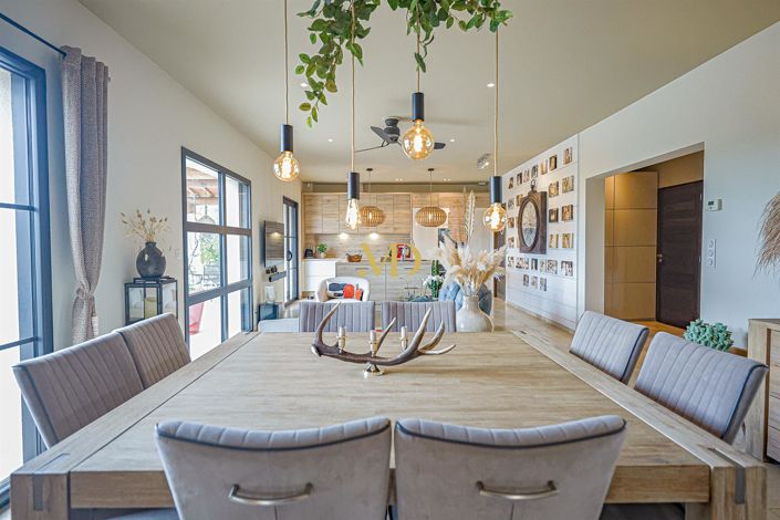 Image No.26-4 Bed House for sale