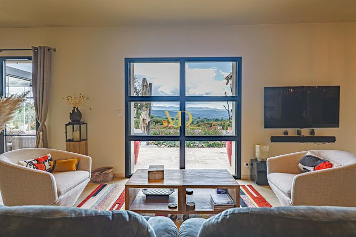 Image No.34-4 Bed House for sale