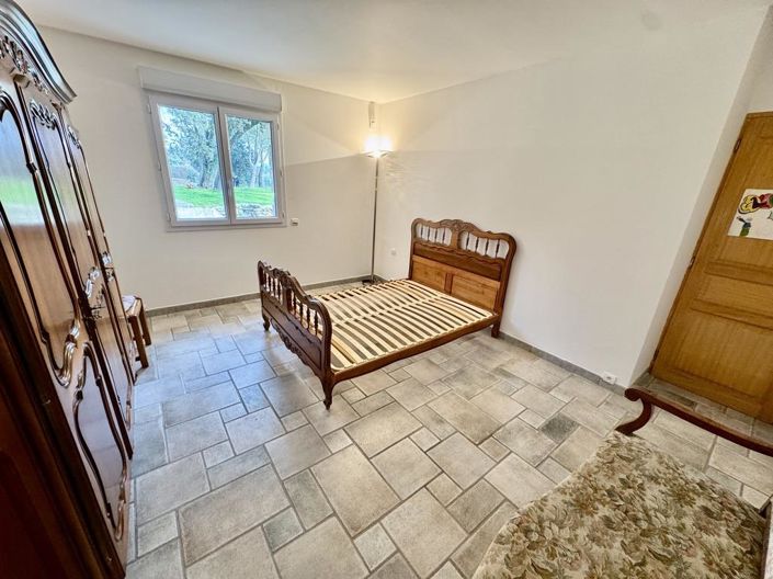 Image No.18-5 Bed House for sale