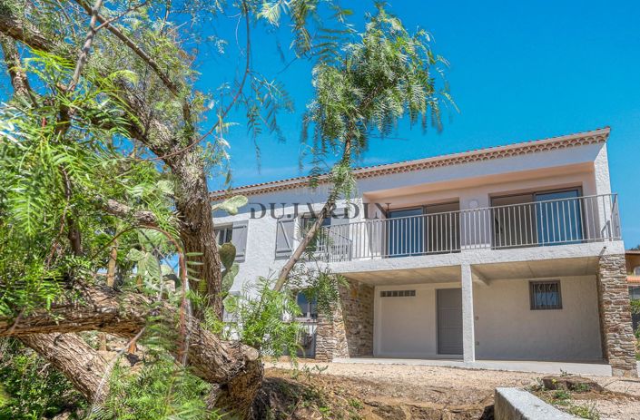 Image No.2-4 Bed House for sale