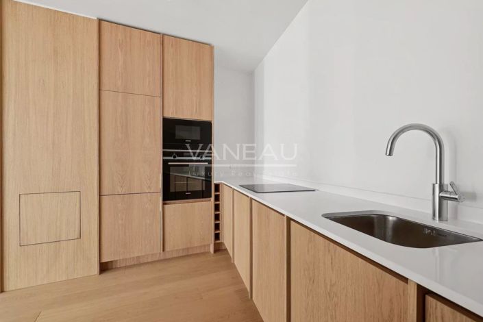 Image No.17-4 Bed House for sale